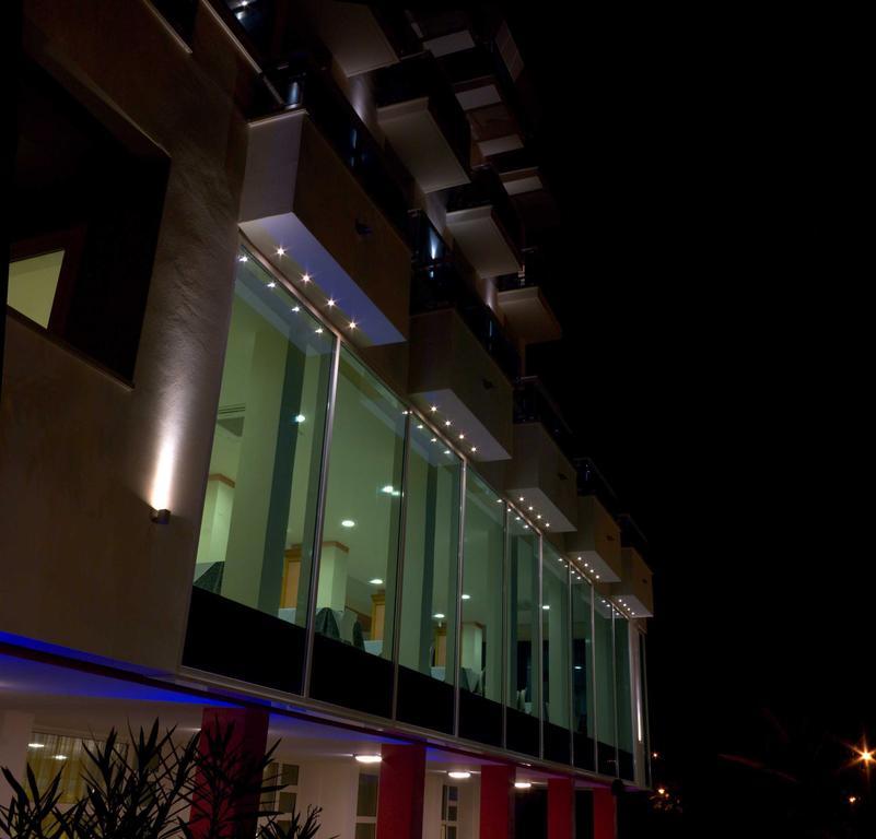 Hotel Sydney Сан-Бенедетто-дель-Тронто Экстерьер фото
